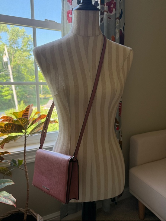 Kenneth Cole Handbags - Kenneth Cole Dusty Rose Pebbled Leather Crossbody Bag